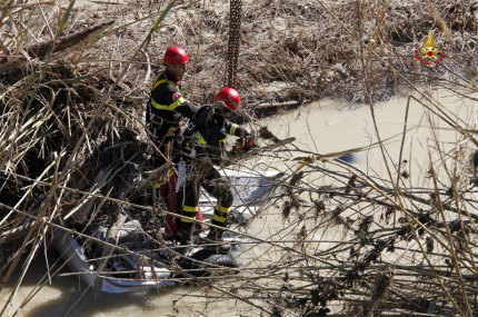 Vigili del Fuoco impegnati nell'Ete Morto dopo un'esondazione