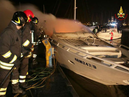 Incendio al porto di Porto San Giorgio-1