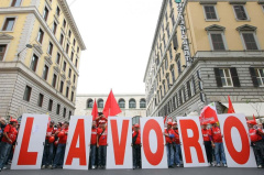 manifestazione della Cgil per il lavoro