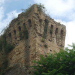 Situazioni di degrado e abbandono nelle mura di Fermo