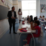 Il sindaco di Sant'Elpidio a Mare Alessio Terrenzi alla scuola primaria di Casette d'Ete