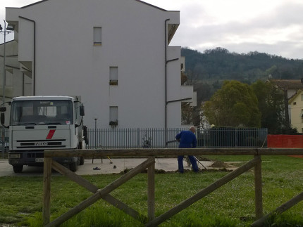 Lavori in corso alla piastra polivalente di Casette d'Ete