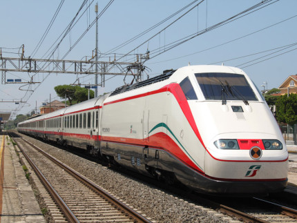 Trenitalia, Frecce, treni