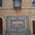 Tabernacolo e fontana in maiolica di Villa Vitali a Fermo