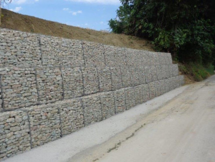 Sistemazione scarpata via Reputolo a Fermo