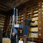 Operazione di svuotamento della biblioteca di Fermo