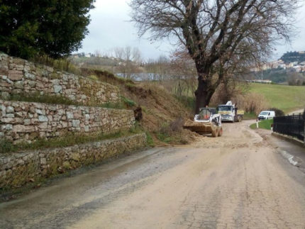 Maltempo: lavori di ripristino in via San Leonardo a Fermo