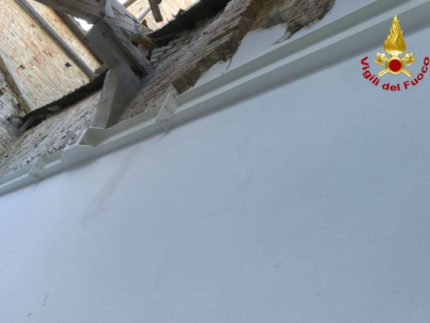 Crollo parziale del tetto dell'Istituto tecnico industriale Montani di Fermo