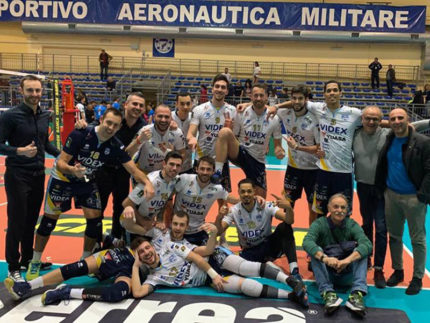 La M&G Videx Grottazzolina esulta dopo la vittoria contro il Club Italia Roma