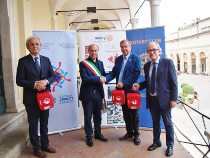 Defibrillatori donati da Rotary a Comune di Fermo