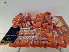 Merchandising contraffatto del Jova Beach Party