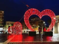Decorazioni per San Valentino a Porto Sant'Elpidio