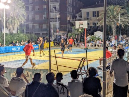 Torneo di basket 3 vs 3 a Porto San Giorgio