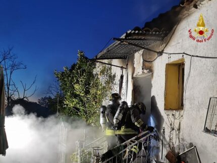 Incendio in un'abitazione di Sant'Elpidio a Mare