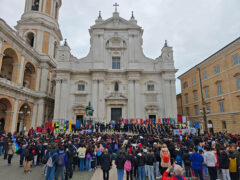 In marcia per la pace a Loreto