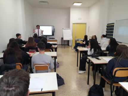 "Carifermo incontra la scuola"