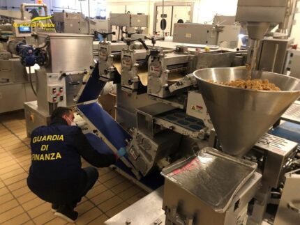 Caporalato in un'azienda del Fermano