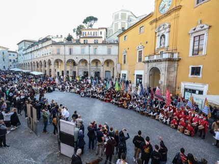 Cento giorni al Palio dell'Assunta a Fermo