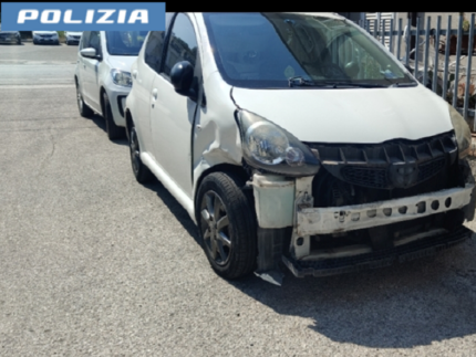 Auto pirata rintraccia a Porto San Giorgio