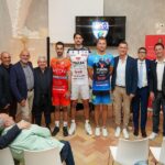 Presentazione delle nuove divise da gioco della Yuasa Battery