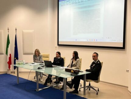 Incontro sulla violenza di genere alla Questura di Fermo