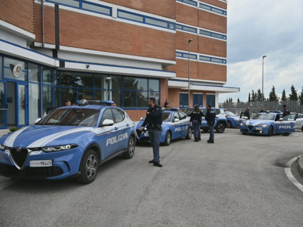 Controlli della Polizia di Fermo